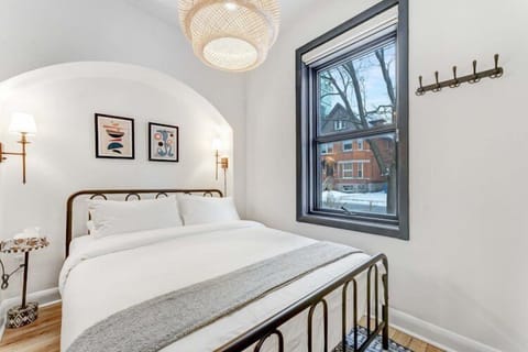 Junior Room, 1 Queen Bed, Non Smoking, Private Bathroom | 1 bedroom, desk, laptop workspace, iron/ironing board