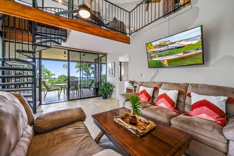 Condo, Multiple Beds (Country Club Villas#326) | Living area