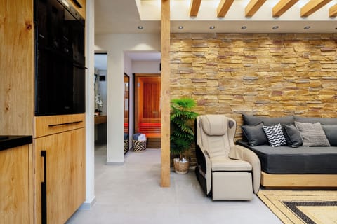 Luxury Apartment, Private Pool | Massage in accommodation