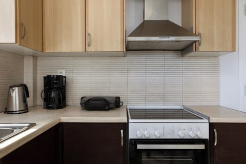 Apartment, 2 Bedrooms, Smoking, Balcony | Interior