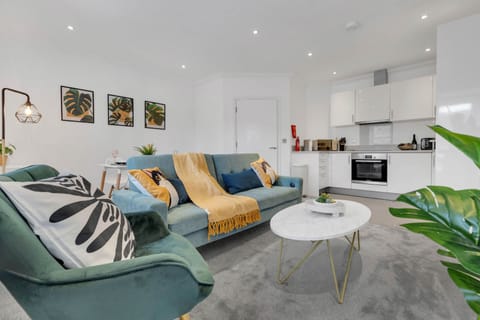 Apartment | Living area | TV