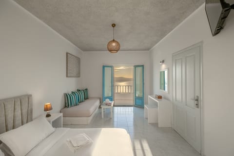 Superior Suite with Caldera View | Minibar, in-room safe, iron/ironing board, free WiFi