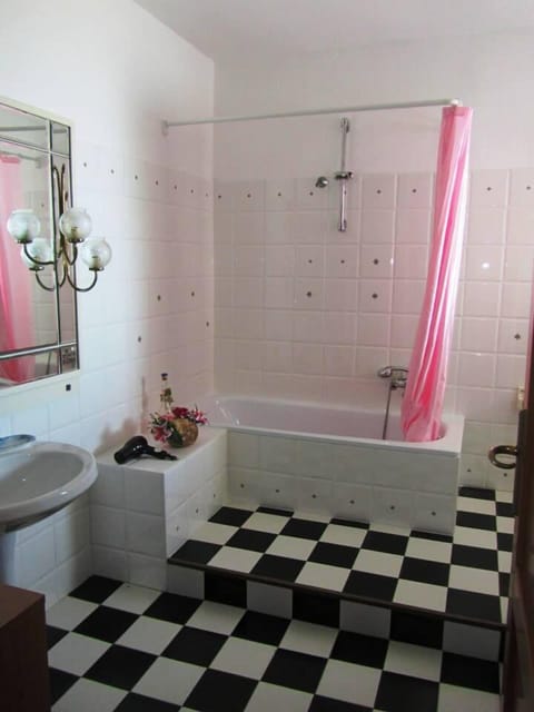 Basic Double or Twin Room | Bathroom | Free toiletries, hair dryer, bidet, soap