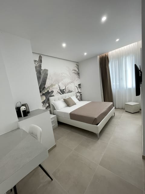 Standard Room | Desk, soundproofing, iron/ironing board, free WiFi