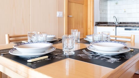 Apartment (1 Bedroom) | Dining room