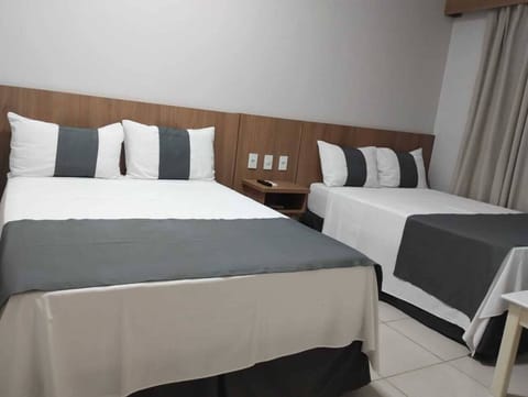 Twin Room | Desk, laptop workspace, WiFi (free)