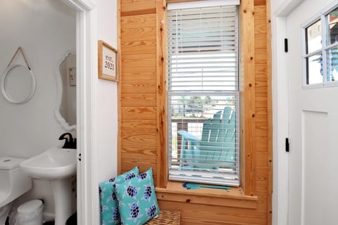 House, Multiple Beds (Bucket List) | Interior