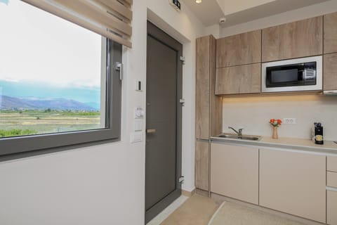 Deluxe Apartment, Sea View | 2 bedrooms, premium bedding, soundproofing, free WiFi