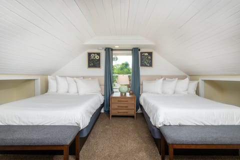 Standard Suite, Non Smoking | Individually decorated, individually furnished, desk, laptop workspace