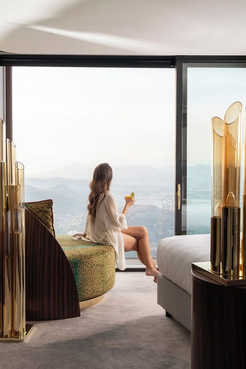 SOLE LUXURY ROOM WITH SPECTACULAR VIEW | Egyptian cotton sheets, premium bedding, down comforters