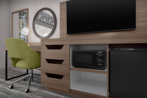 Desk, iron/ironing board, free cribs/infant beds, free WiFi