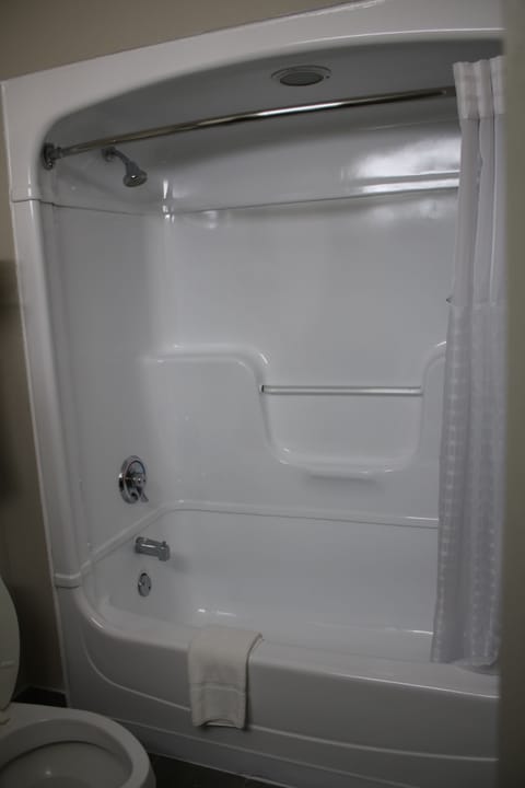 Free toiletries, towels