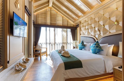 King Whirpool Villa | Free minibar, in-room safe, blackout drapes, iron/ironing board