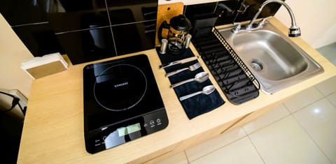 Fridge, coffee/tea maker, toaster, rice cooker