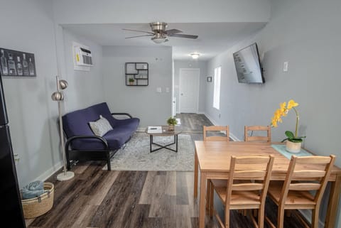 House | 1 bedroom