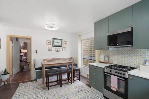 Deluxe Apartment, 2 Bedrooms, Private Bathroom, Beachside | Private kitchen | Full-size fridge, microwave, oven, stovetop