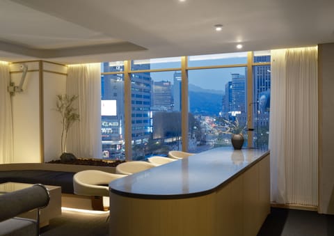Royal Palace City Suite (Highest Floor) | Interior