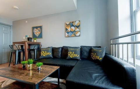 Apartment | 6 bedrooms, soundproofing, iron/ironing board, Internet