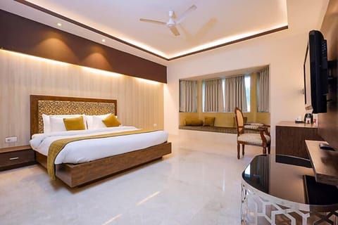 Superior Room | Premium bedding, minibar, desk, blackout drapes