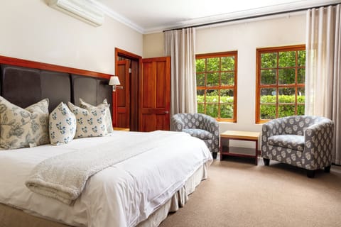 Standard Room, Non Smoking | Blackout drapes, iron/ironing board, free WiFi