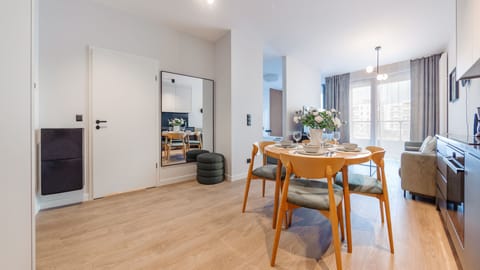 Studio (49) | Living area | Flat-screen TV