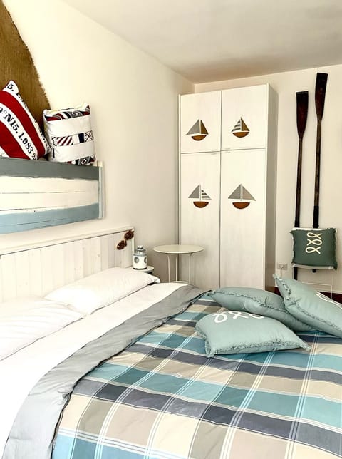 Standard Room, Multiple Beds | Down comforters, free WiFi