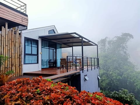 Superior House, Hill View | Living area | 32-inch TV with satellite channels