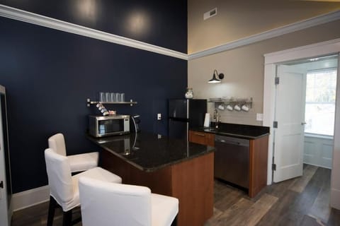 Fridge, microwave, espresso maker, coffee/tea maker