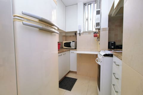 Basic Apartment | Private kitchen