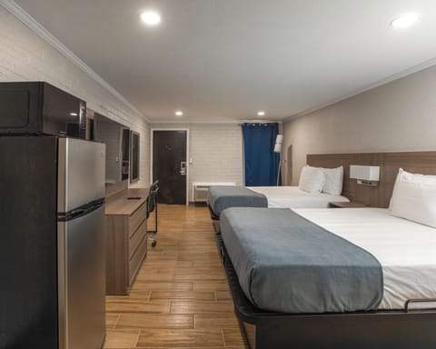Deluxe Room, 2 Queen Beds, Non Smoking, Refrigerator & Microwave | WiFi (free)