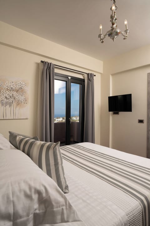 Signature Villa, Outdoor Jacuzzi, Sea View | Premium bedding, pillowtop beds, minibar, in-room safe