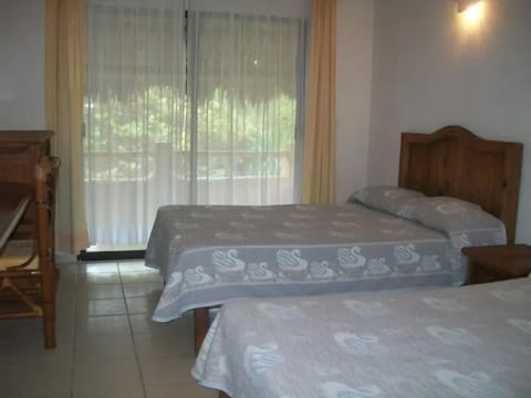 Basic Double Room | Free WiFi, bed sheets