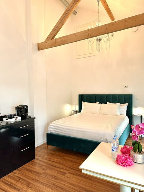 Room, Balcony, Garden View | 1 bedroom, free minibar items, individually decorated