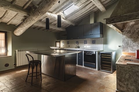 Deluxe Apartment, 2 Bedrooms | Private kitchen | Full-size fridge, oven, stovetop, dishwasher