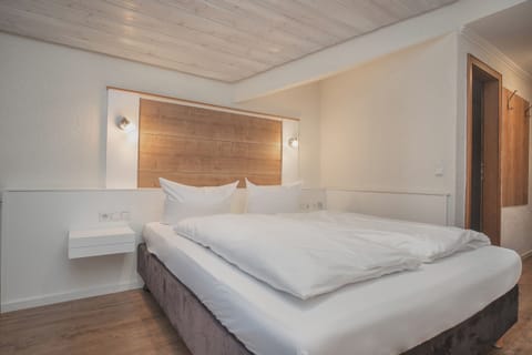 Double Room | Soundproofing, free WiFi, bed sheets