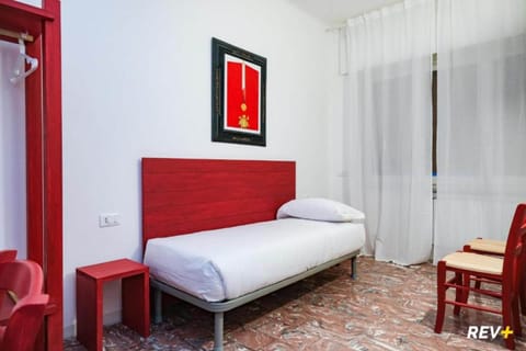 Individually decorated, individually furnished, desk, free WiFi