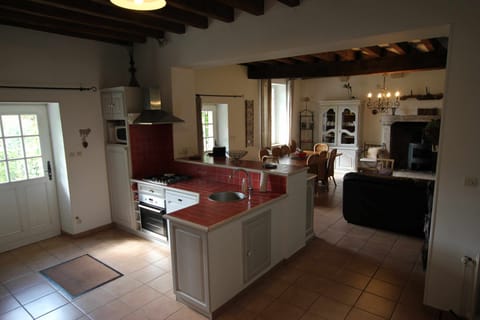 Villa | Private kitchen | Full-size fridge, microwave, oven, stovetop