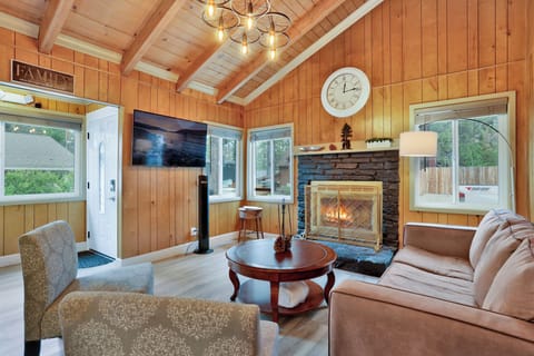 Cabin, Multiple Beds, Patio, Mountain View (2334) | View from room