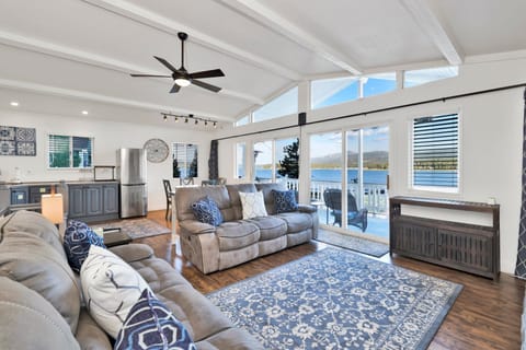 Cabin, Multiple Beds, Patio, Mountain View (2173) | Living area