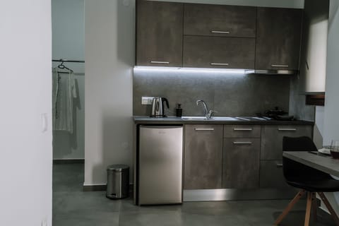 Superior Studio, City View | Private kitchen | Full-size fridge, stovetop, espresso maker, coffee/tea maker