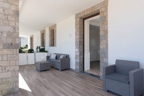 Comfort Room | Terrace/patio