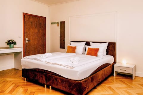 Deluxe Double or Twin Room, City View | Desk, free WiFi, bed sheets