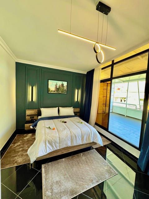 Egyptian cotton sheets, premium bedding, pillowtop beds