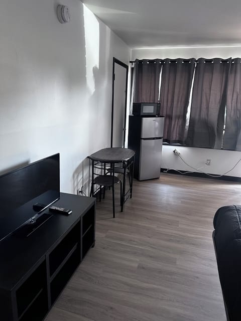 Standard Single Room | Free WiFi, bed sheets