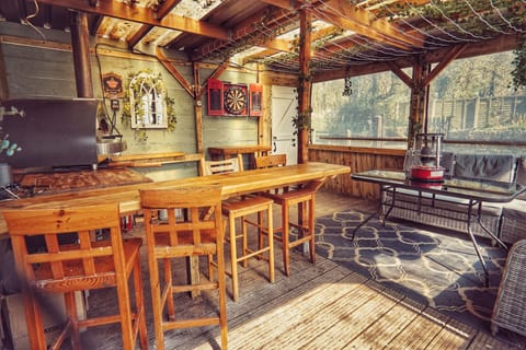 Cottage | Dining
