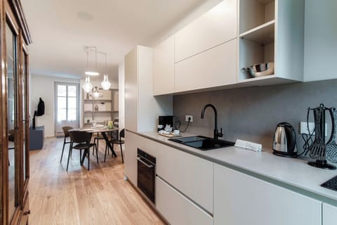Apartment | Private kitchen | Full-size fridge, microwave, oven, stovetop
