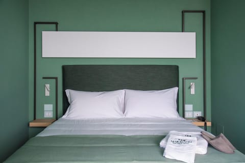 In-room safe, desk, laptop workspace, blackout drapes