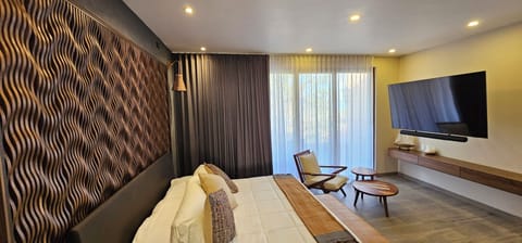 Honeymoon Suite, Lagoon View | Premium bedding, down comforters, Select Comfort beds