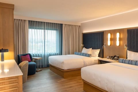 Buffalo Tower Non-Smoking Queen | In-room safe, desk, laptop workspace, iron/ironing board