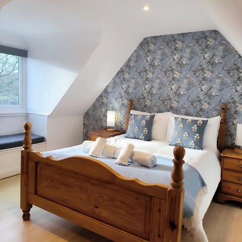 Superior Double Room, Ensuite, Garden View (5) | Memory foam beds, free WiFi